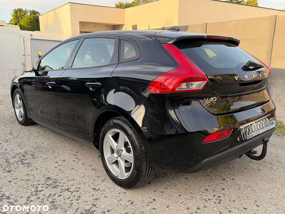 Volvo V40 D2 Momentum - 3