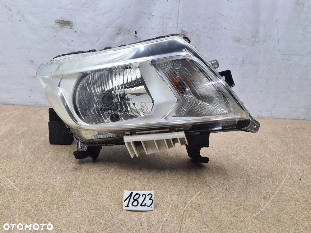 NISSAN NAVARA IV 4 D23 NP300 lampa PRAWA przednia prawy przód 260104KJ2A - 1