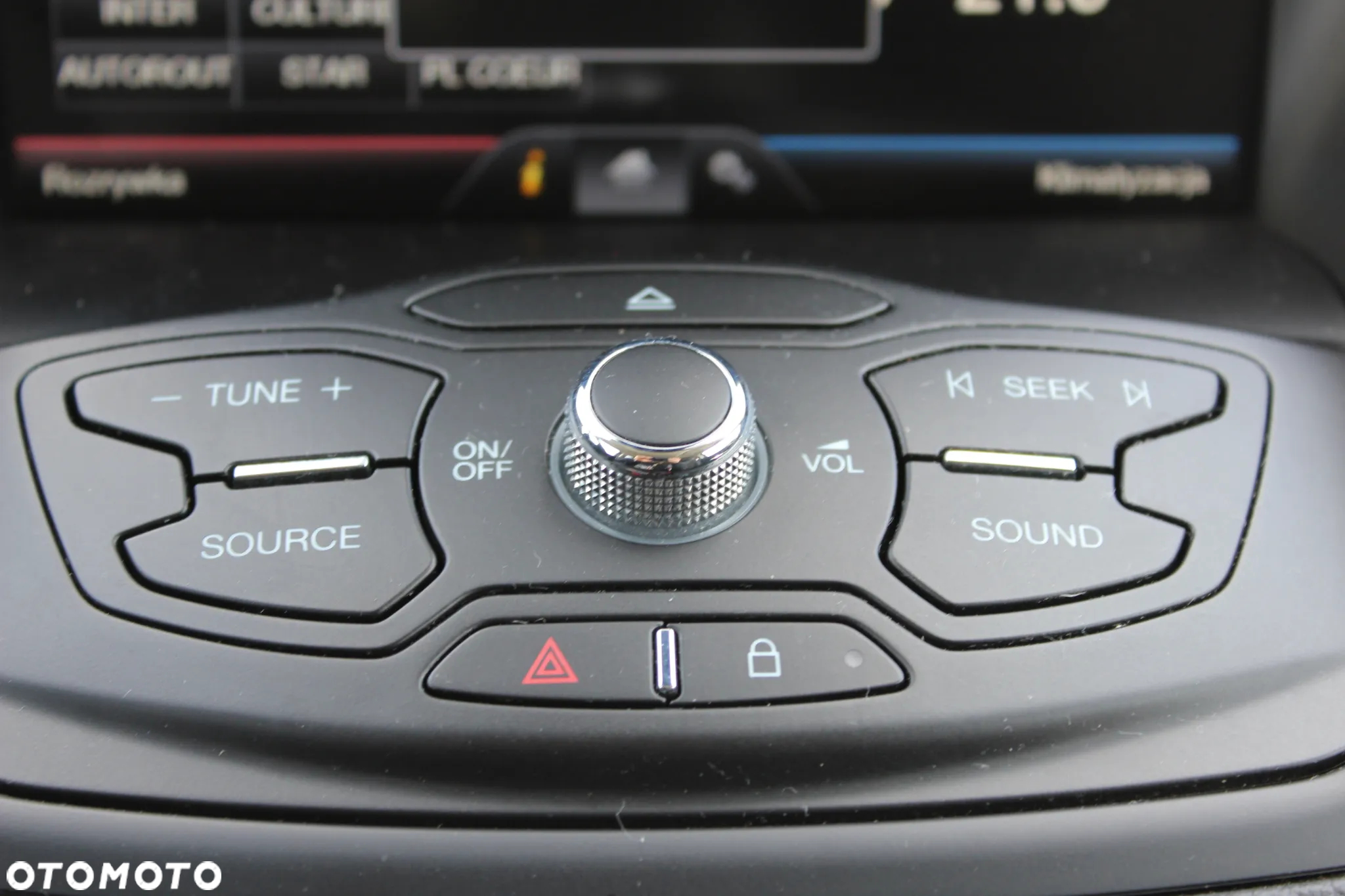 Ford Kuga 2.0 TDCi 2x4 Titanium - 20