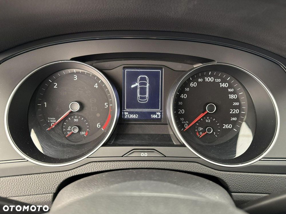 Volkswagen Passat 2.0 TDI EVO Essence DSG - 15