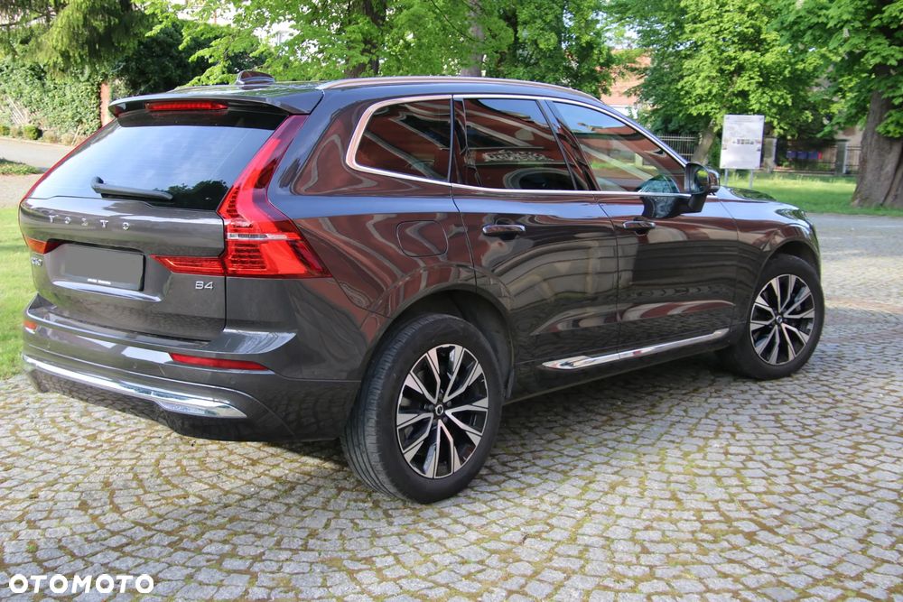 Volvo XC 60 B4 D Plus Bright - 12