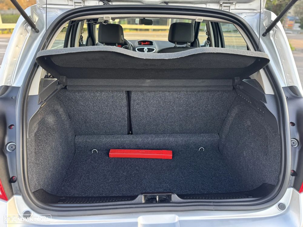 Renault Clio 1.2 16V Dynamique S - 18