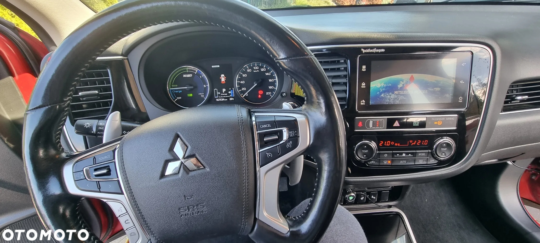 Mitsubishi Outlander - 11