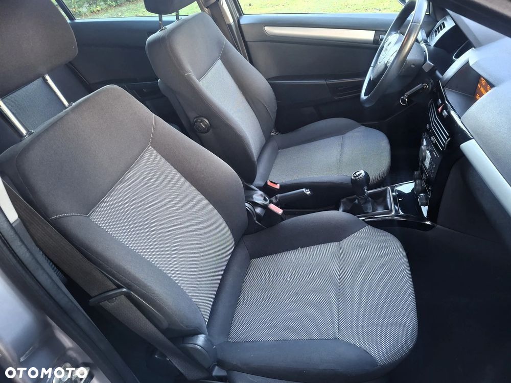 Opel Astra 1.6 Edition 111 Jahre - 15