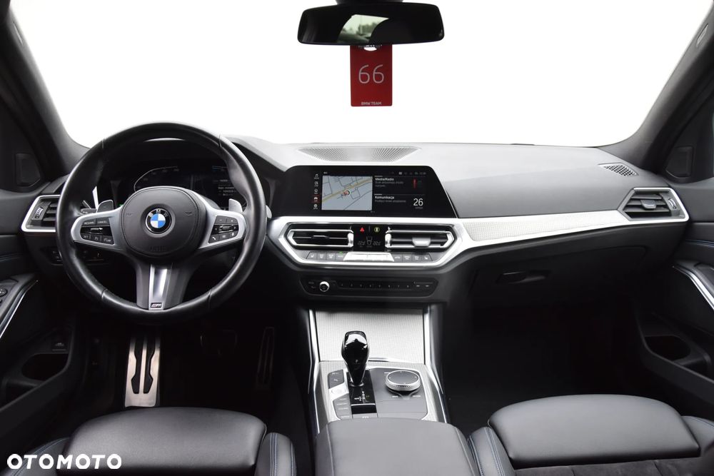 BMW Seria 3 320d xDrive Edition M Sport Shadow - 10