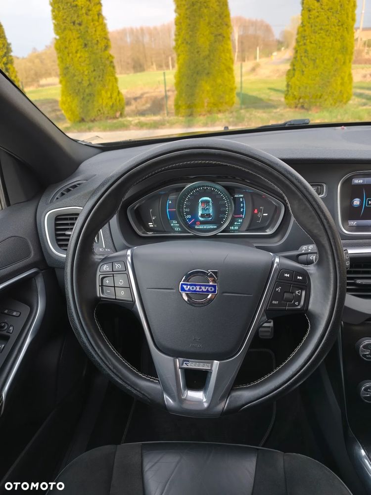 Volvo V40 D2 R Design - 9