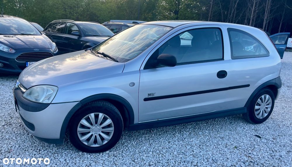 Opel Corsa 1.2 16V - 12