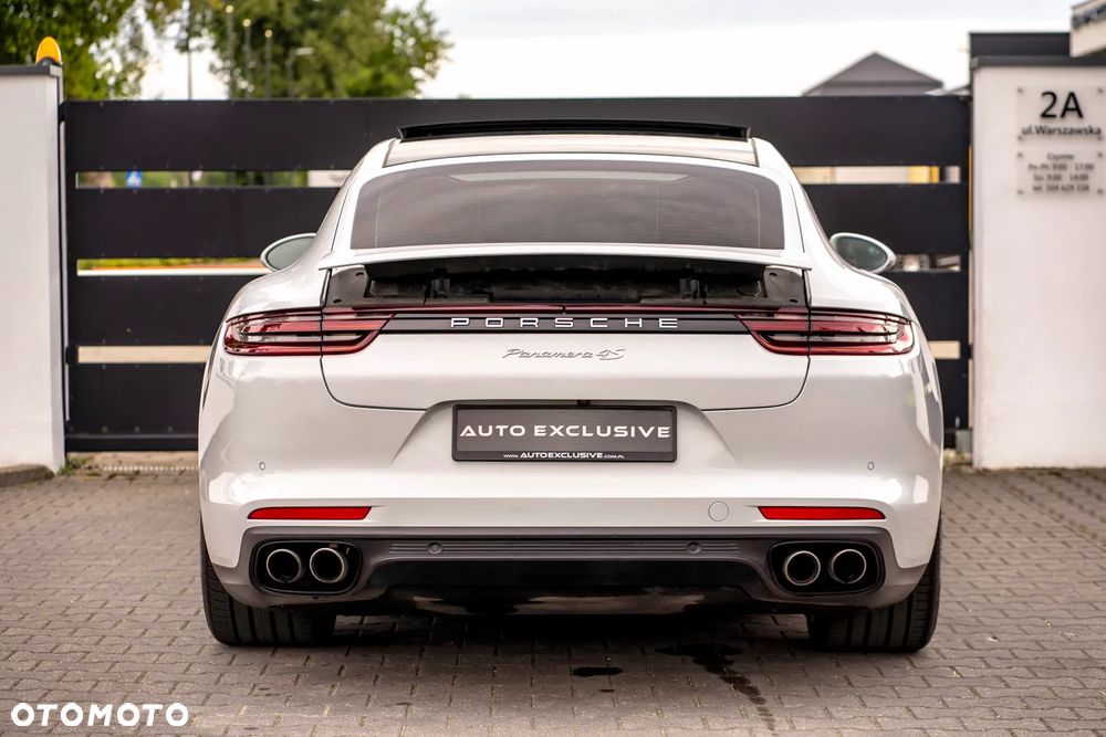 Porsche Panamera 4S - 9
