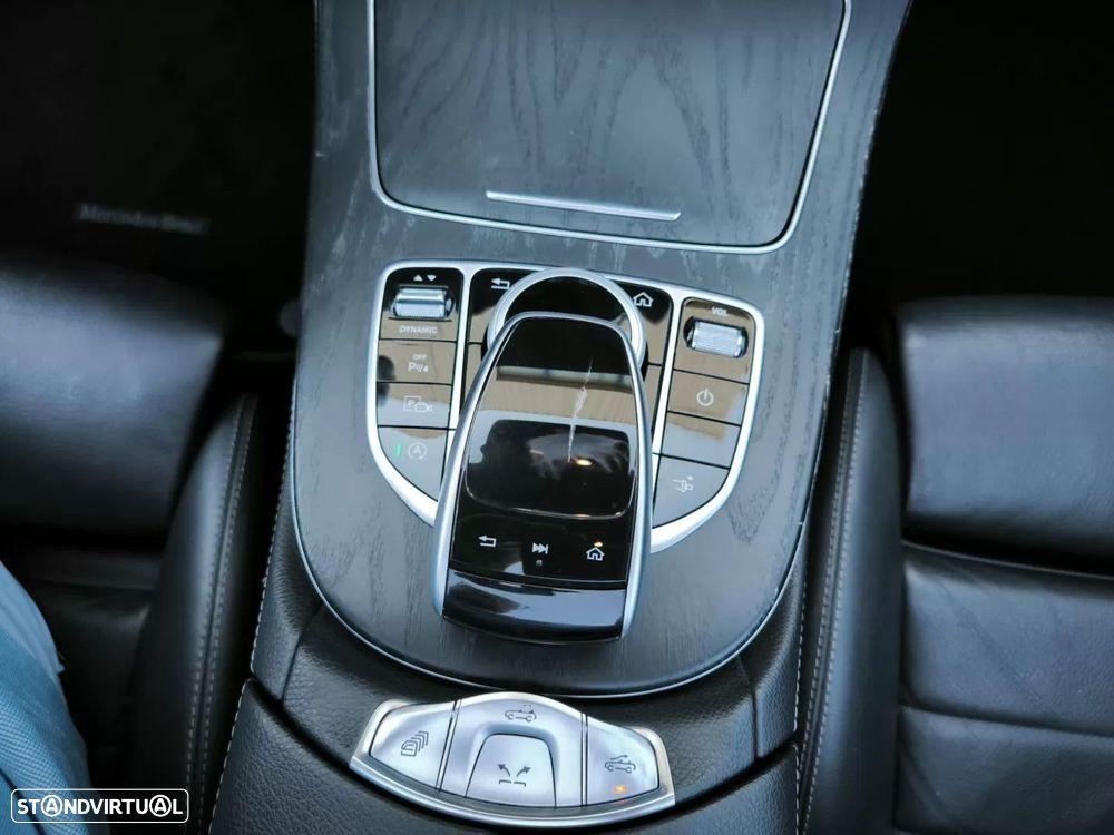 Mercedes-Benz E 220 d AMG Line - 46