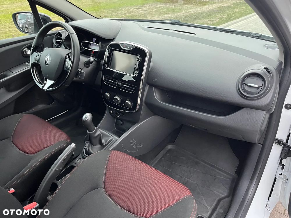 Renault Clio 1.2 16V 75 Experience - 17