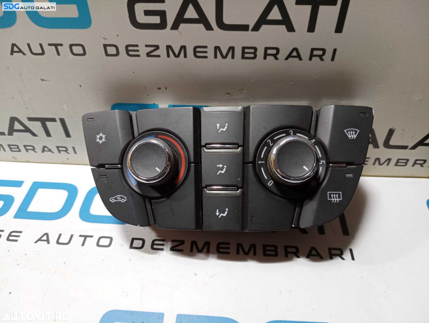 Panou Comanda AC Aer Conditionat Clima Climatronic Opel Astra J 2009 - 2015 Cod 13360099 [M7115] - 1