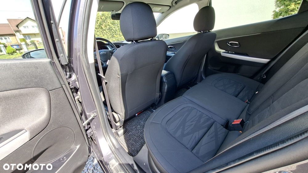 Kia Ceed 1.4 CVVT Dream-Team Edition - 11