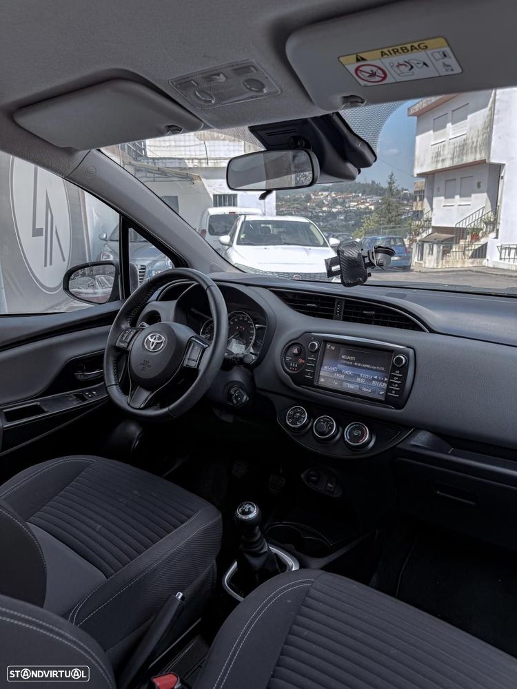 Toyota Yaris 1.0 VVT-i Exclusive - 11