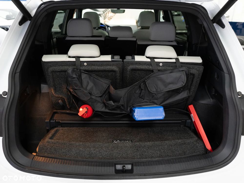 Volkswagen Tiguan - 38
