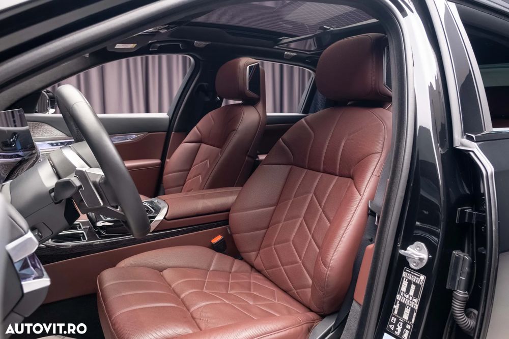 BMW Seria 7 - 29