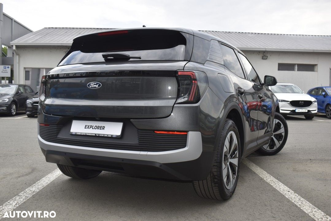 Ford Explorer - 7