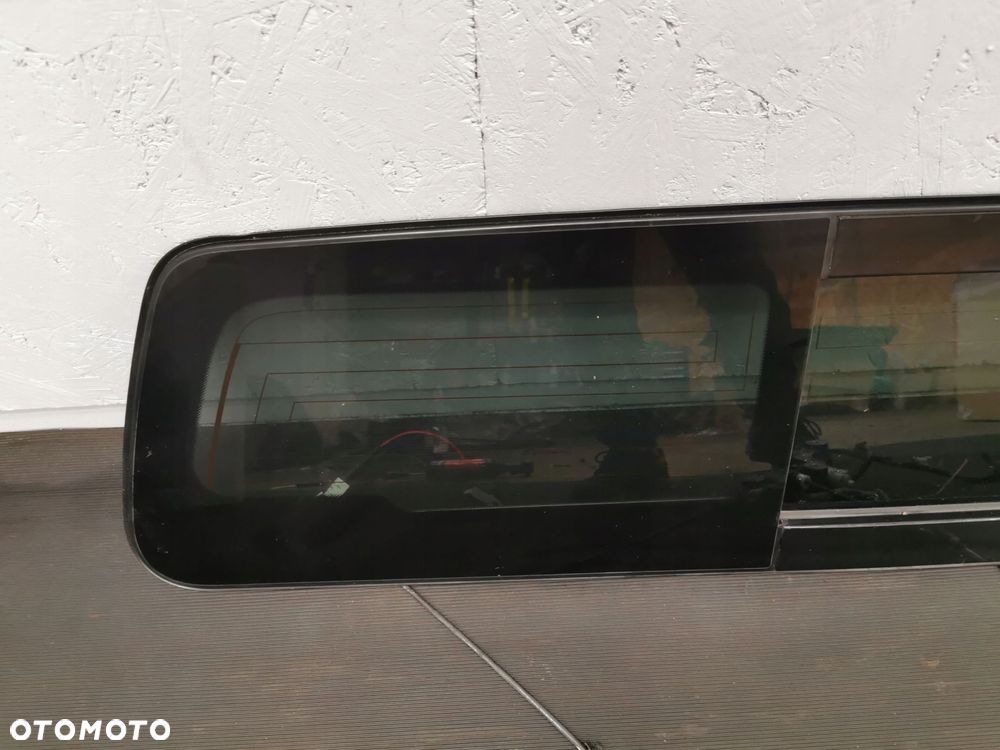 navara d23 alaskan mercedes klasa x w470 szyba tylna karoseryjna uchylna - 12