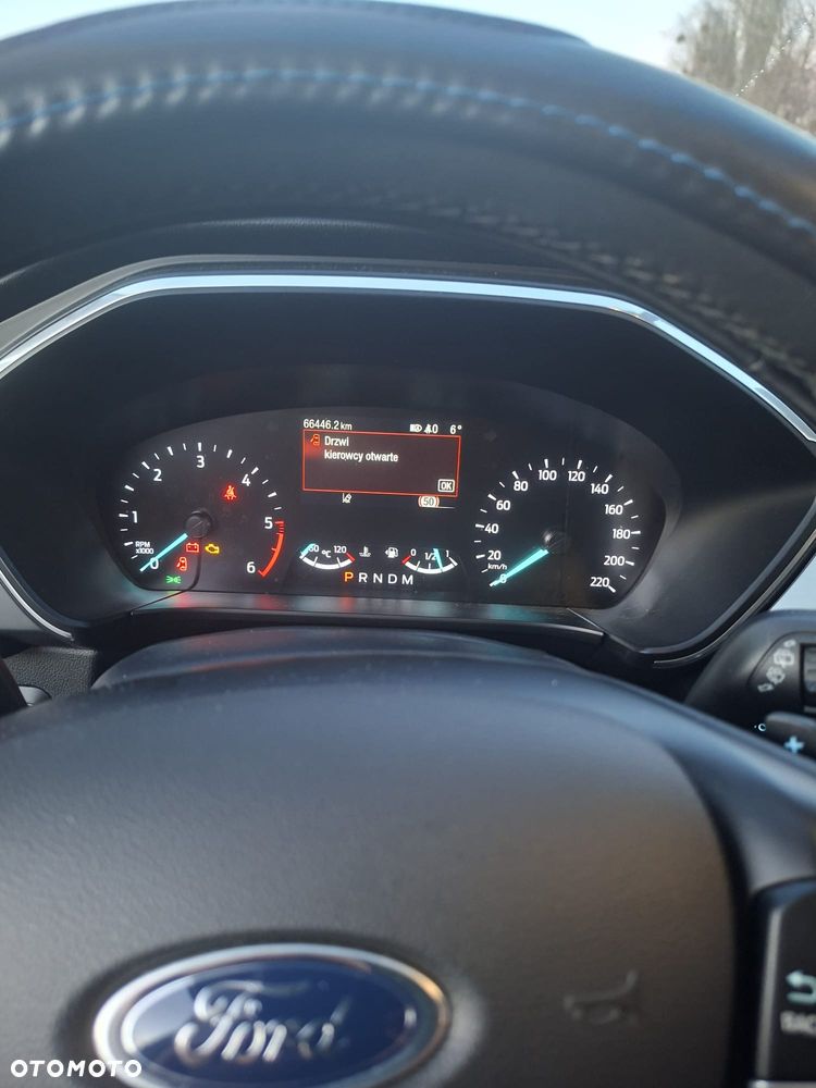 Ford Kuga - 9