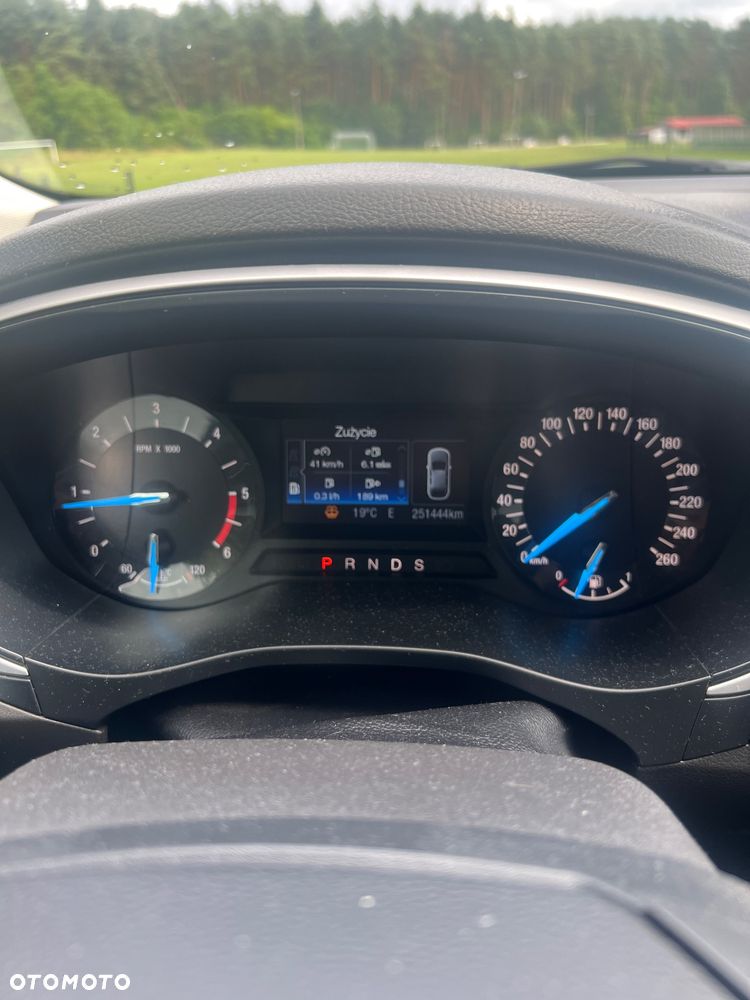 Ford Mondeo 2.0 TDCi Trend PowerShift - 11