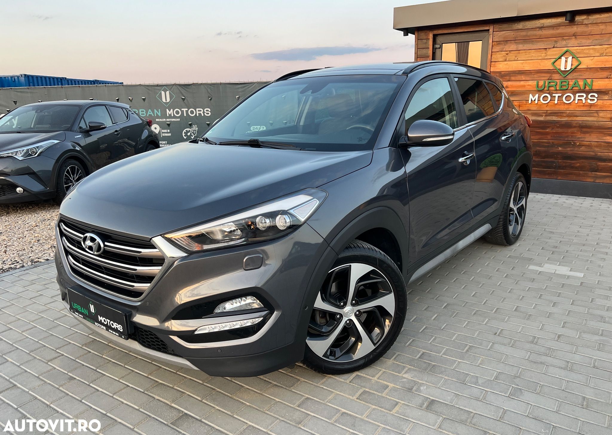 Hyundai Tucson 2.0 CRDI 4WD Automatik Premium - 1