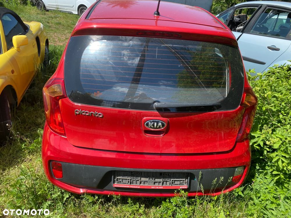 Kia Picanto II lampa prawy - lewy tył.