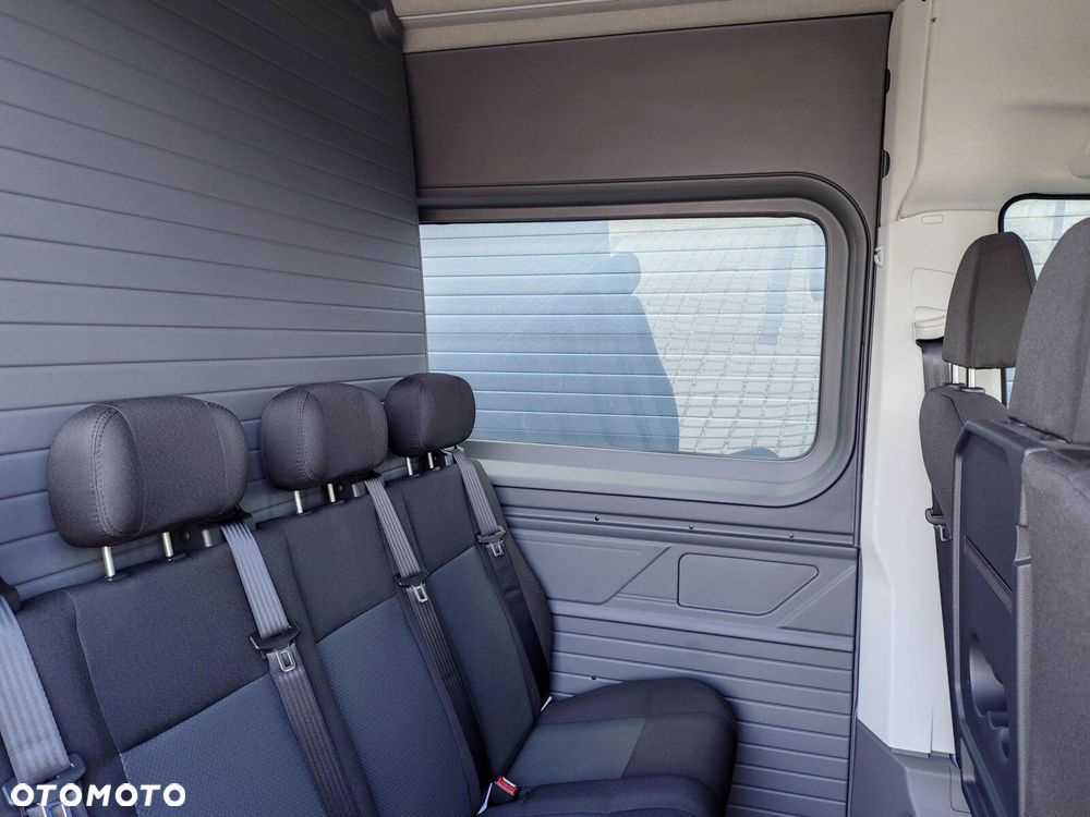 Volkswagen Crafter 35 Furgon, 2,0 TDI SCR 177KM,  6-bieg man., r.o: 4490 mm - 34