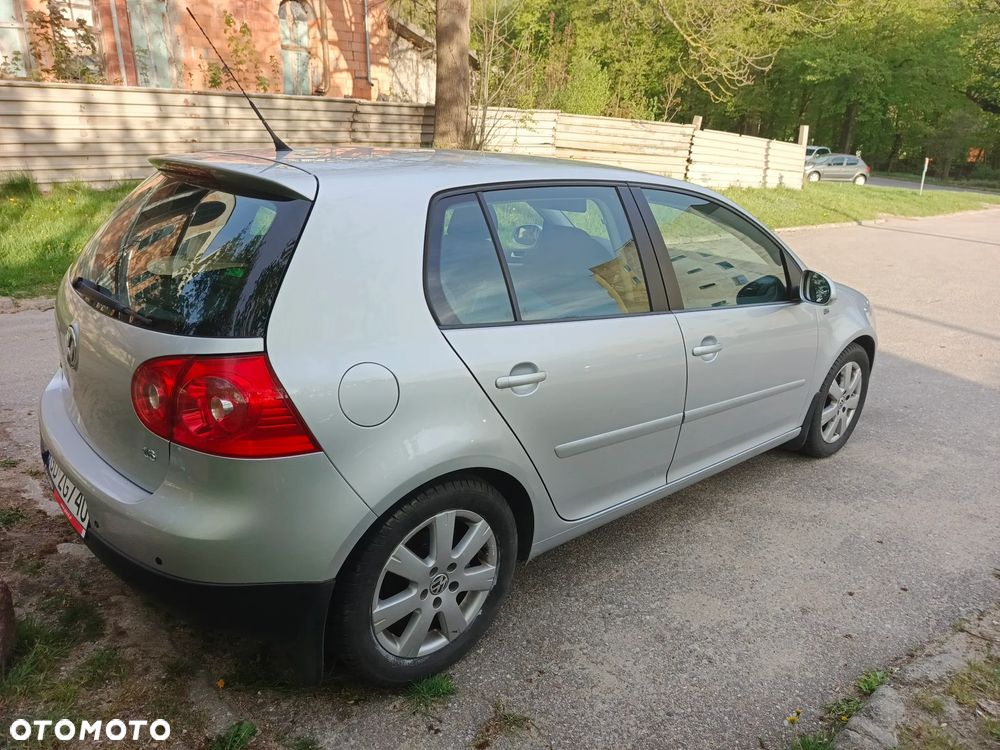 Volkswagen Golf 1.6 Q-Line - 4
