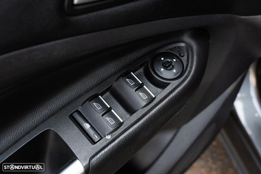 Ford Kuga 1.5 TDCi EcoBlue Titanium - 44