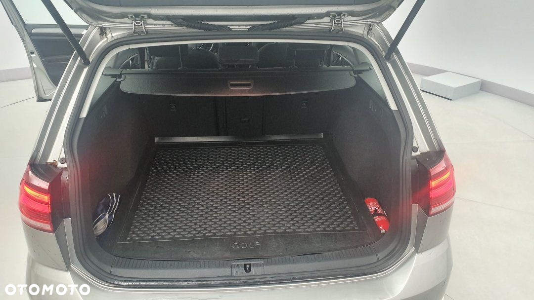 Volkswagen Golf - 11