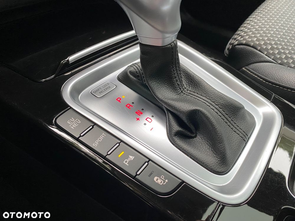 Kia Ceed 1.6 GDI PHEV Business Line DCT - 30