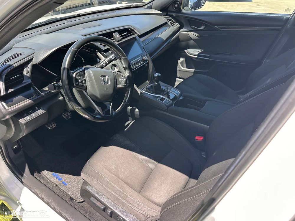 Honda Civic 1.0 i-VTEC Elegance Navi - 4