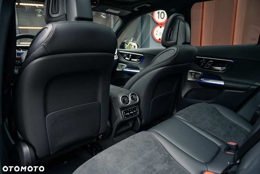 Mercedes-Benz GLC 300 mHEV 4-Matic AMG Line - 13