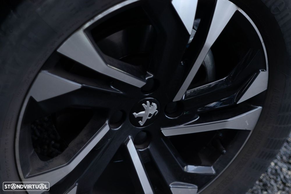 Peugeot 2008 1.2 PureTech Allure Pack - 40