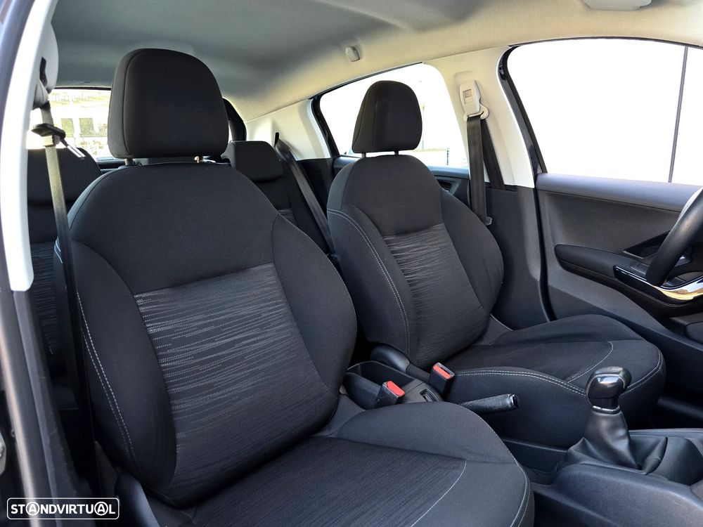 Peugeot 208 HDi 68 Access - 18