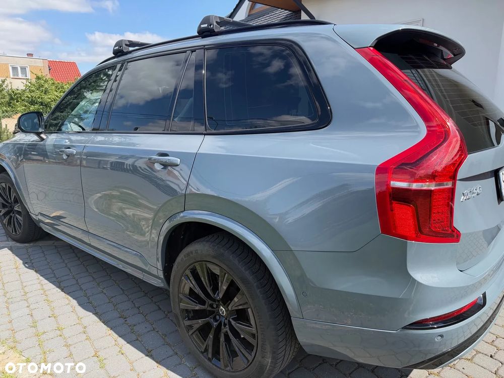 Volvo XC 90 B5 D AWD Plus Dark - 4