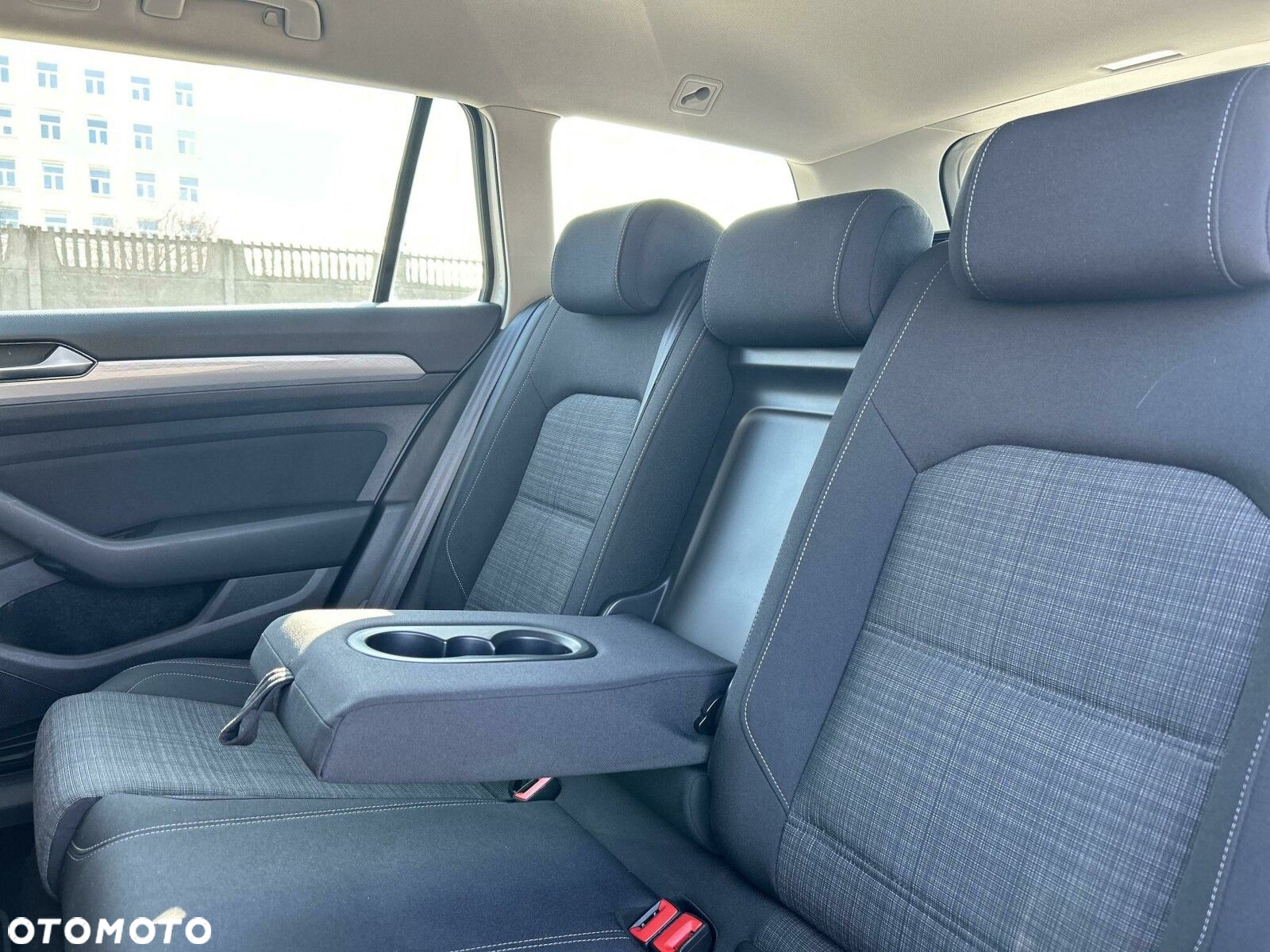 Volkswagen Passat 2.0 TDI 4Mot Elegance DSG - 17