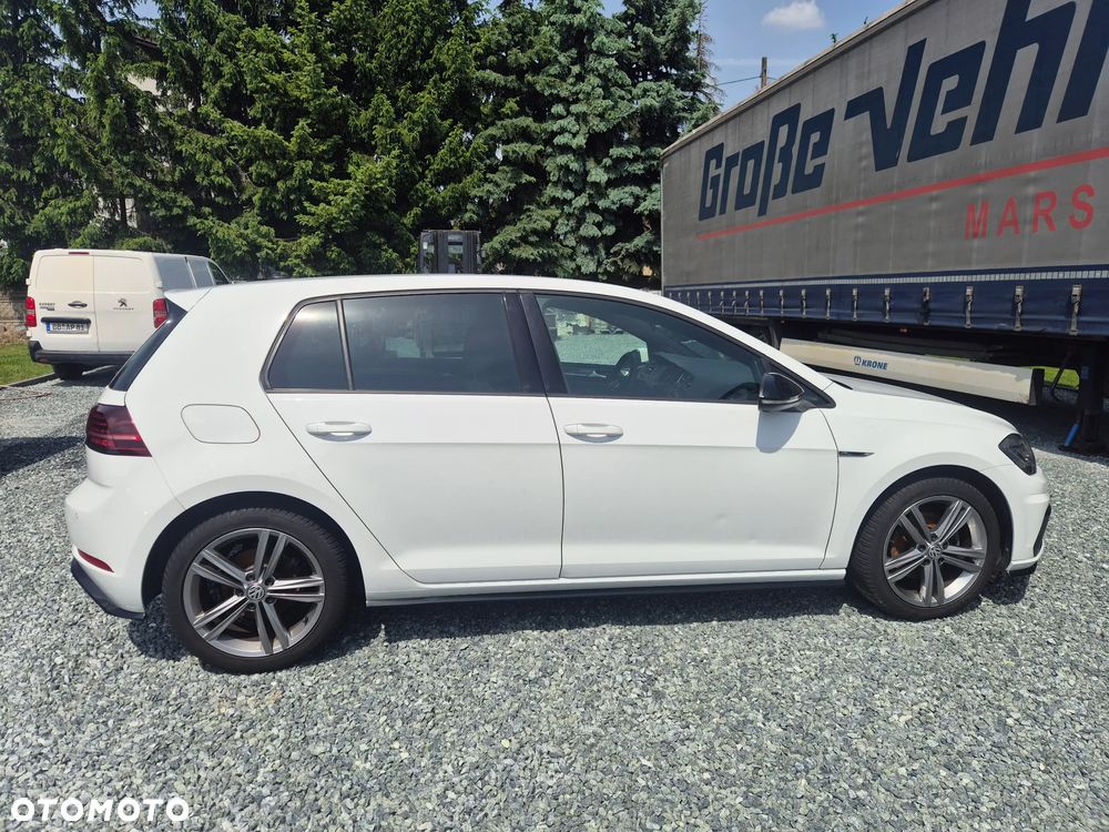 Volkswagen Golf - 2
