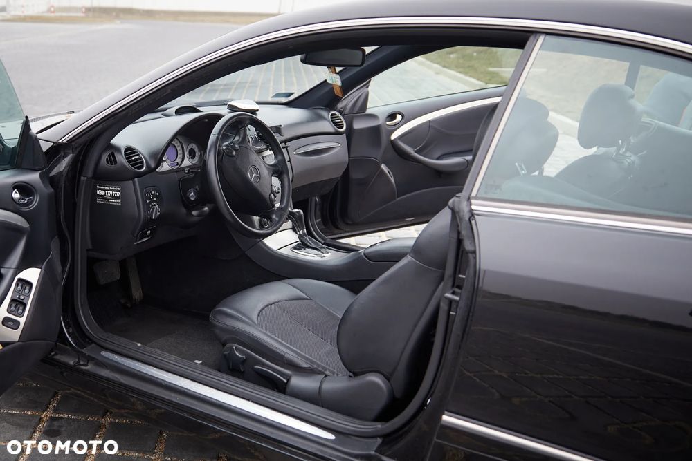 Mercedes-Benz CLK - 9