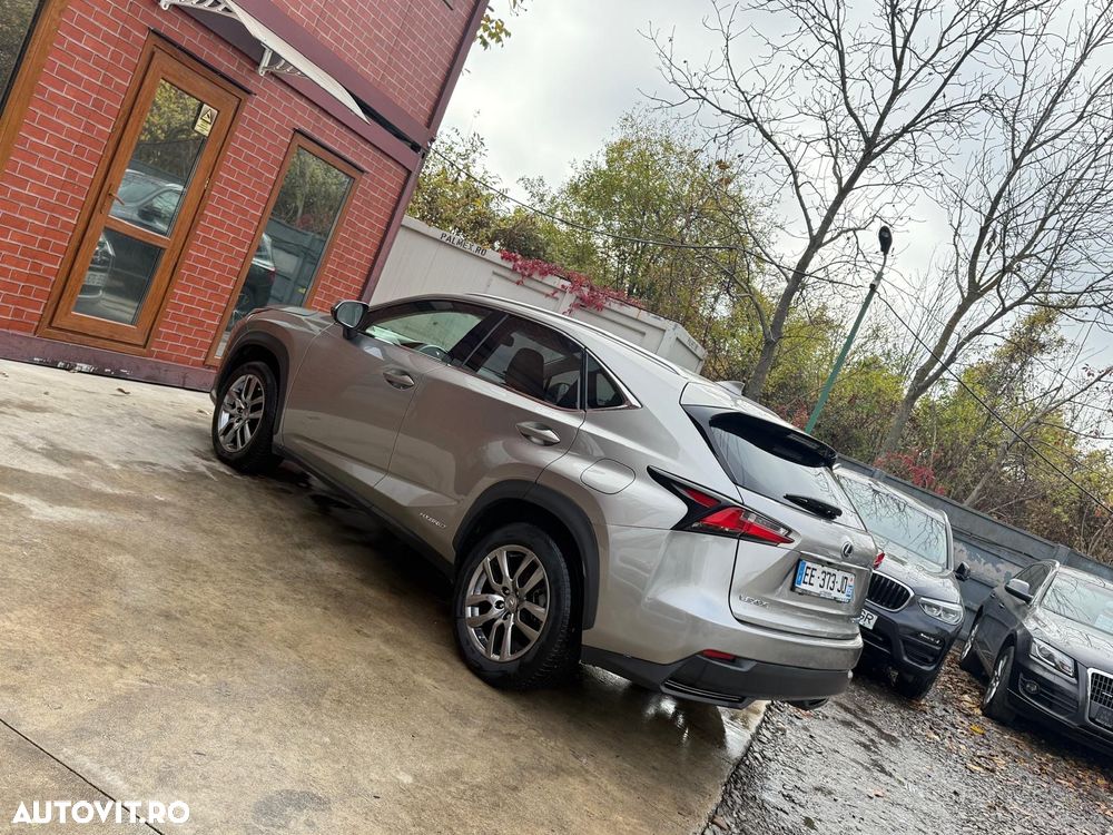 Lexus Seria NX ver-300h - 31