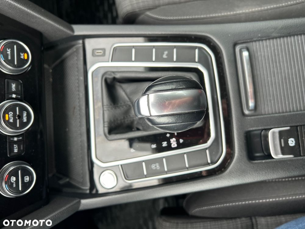 Volkswagen Passat 1.5 TSI EVO Business DSG - 21