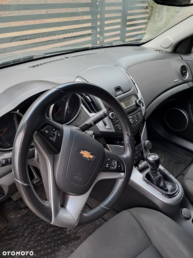 Chevrolet Cruze 1.8 LTZ+ - 12