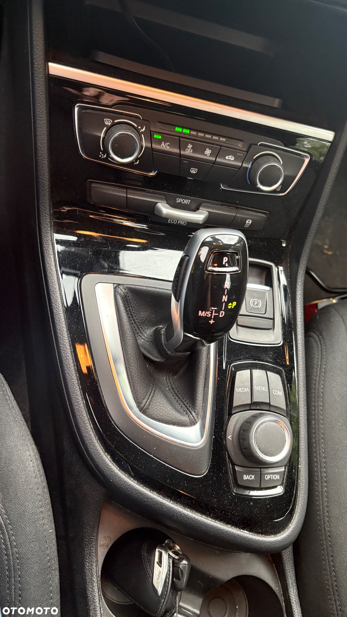 BMW Seria 2 218i - 18