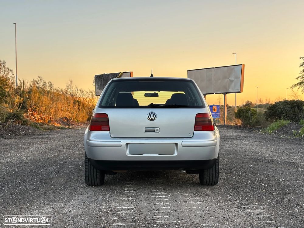 VW Golf 1.9 TDi 25 Anos - 31