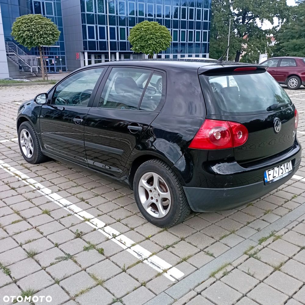 Volkswagen Golf V 1.4 Comfortline - 4