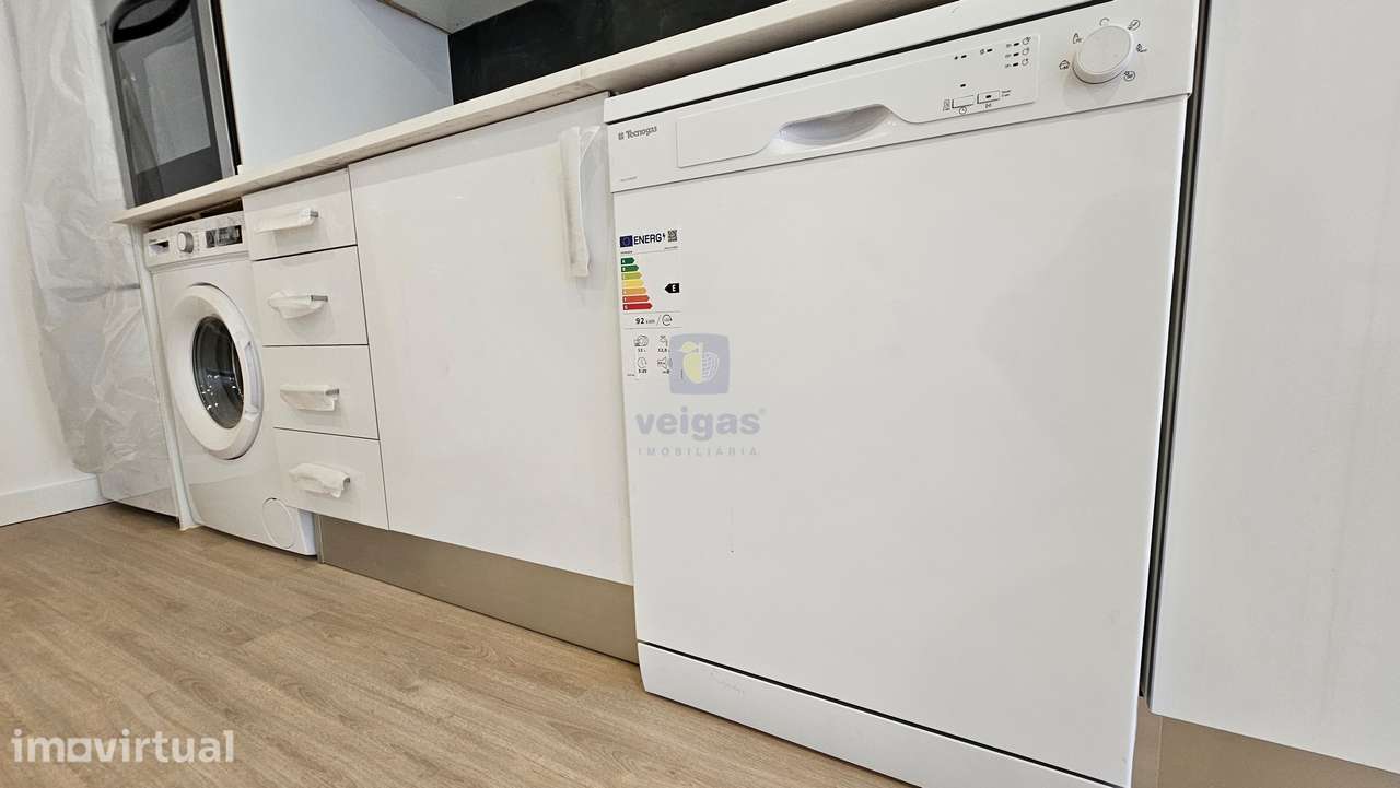 Apartamento renovado com 3 quartos no centro de Odivelas - Grande imagem: 4/13