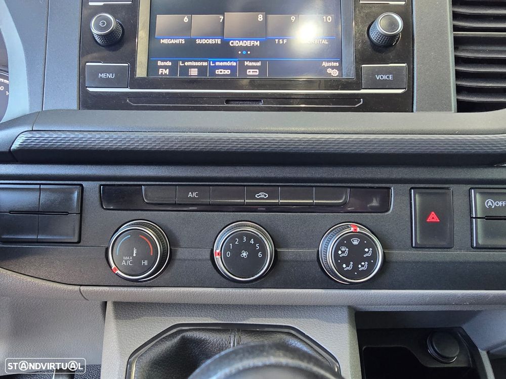 VW Transporter 2.0 TDI - 17