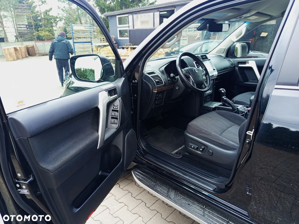 Toyota Land Cruiser LC 2.8 D-4D Invincible - 10