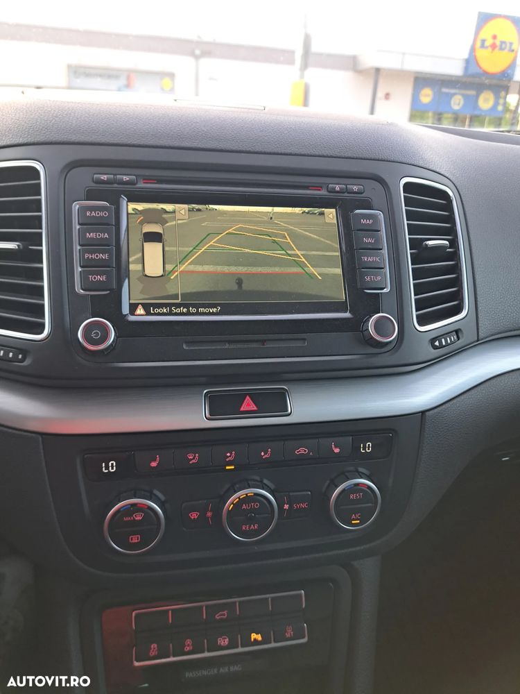Volkswagen Sharan 2.0 TDI 4MOTION Blue Motion Life - 15