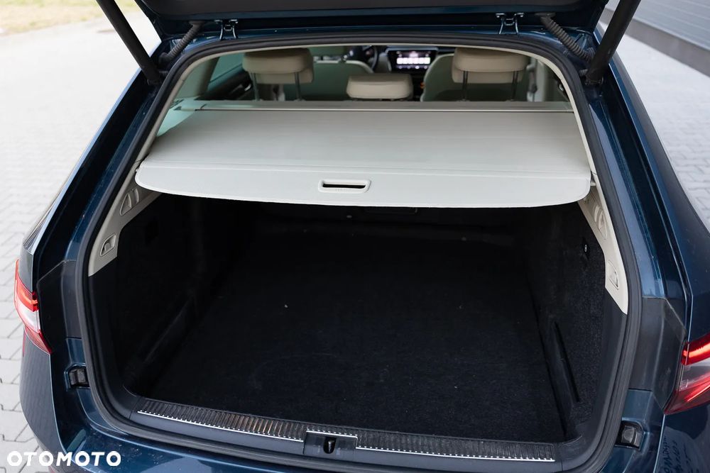 Skoda Superb 2.0 TDI SCR 4x4 L&K DSG - 29