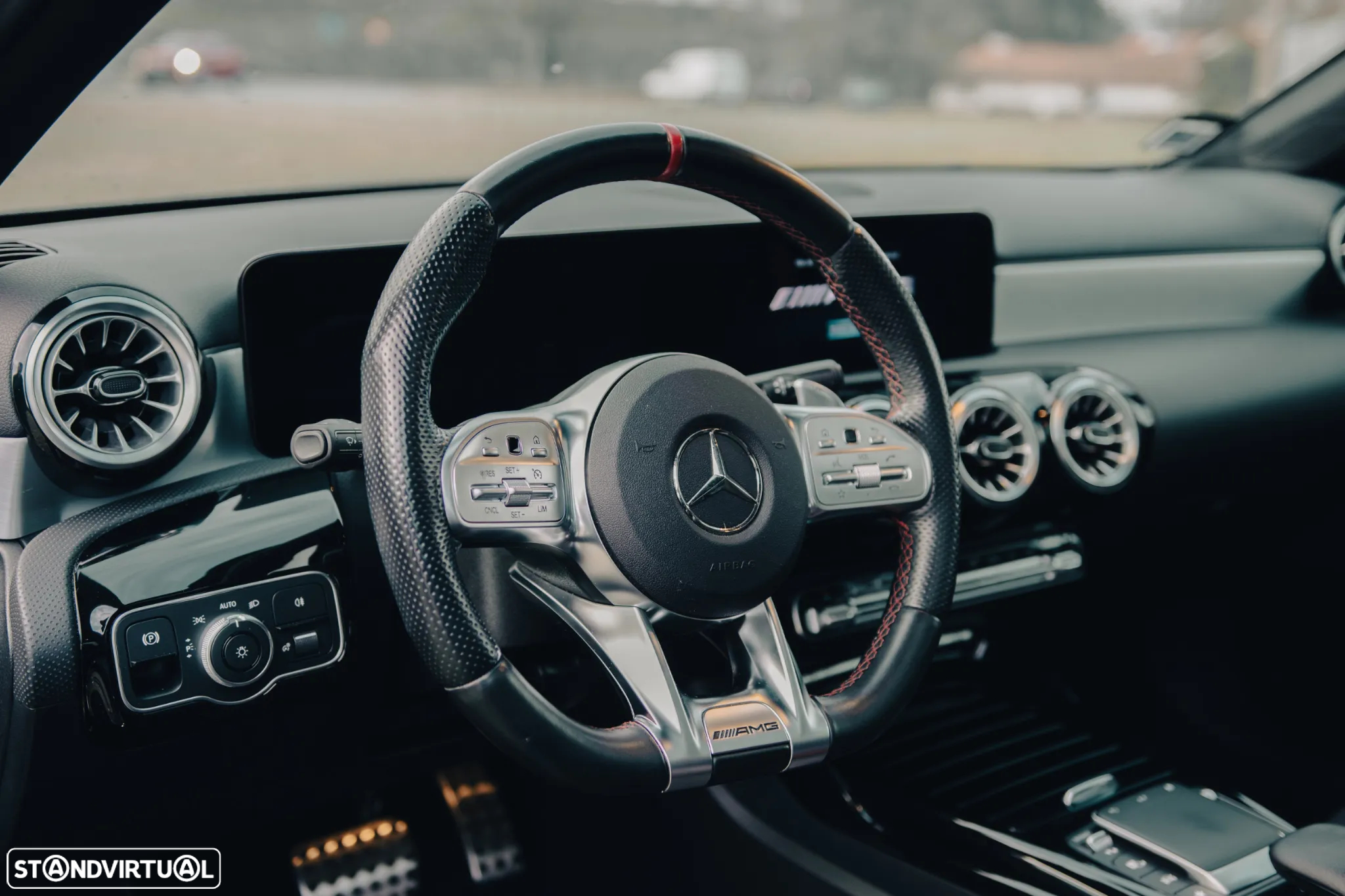 Mercedes-Benz A 35 AMG Limousine 4Matic - 12